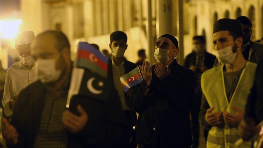 Ermenistan’ın saldırısında ölen Azerbaycanlı siviller için gıyabi cenaze namazı kılındı