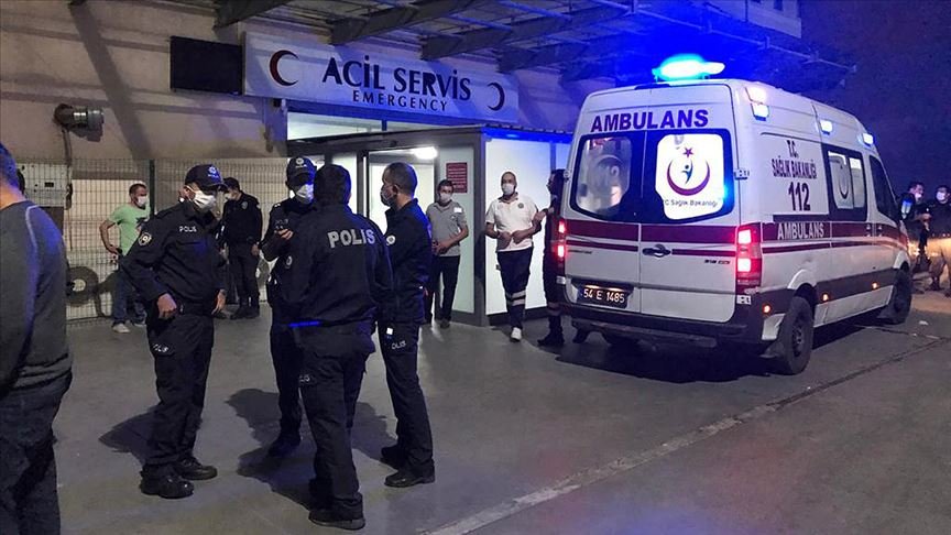 Sakarya’da trafik kazasında yaralanan yunus polisi şehit oldu