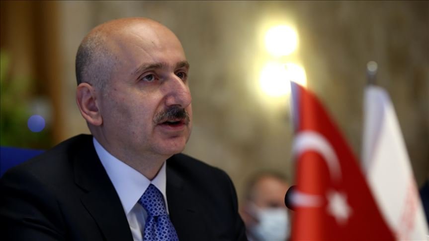 ‘İstanbul için bir şeyler yapmak isteyenler, belediyenin raflarındaki dosyaları aşağı indirmeleri yeterli’