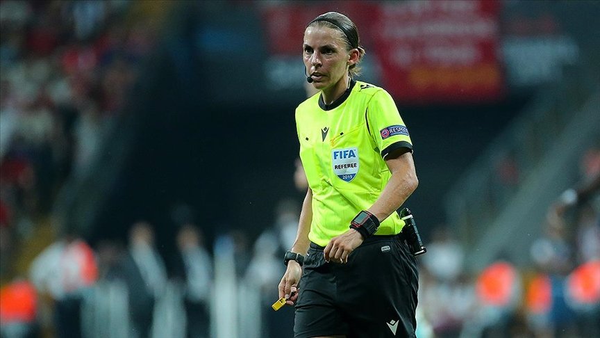 UEFA Şampiyonlar Ligi’nde ilk kez kadın hakem düdük çalacak