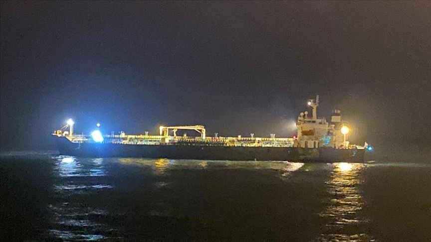 İran, Basra Körfezi’nde ‘kaçak akaryakıt taşıyan’ yabancı bir gemiye el koydu