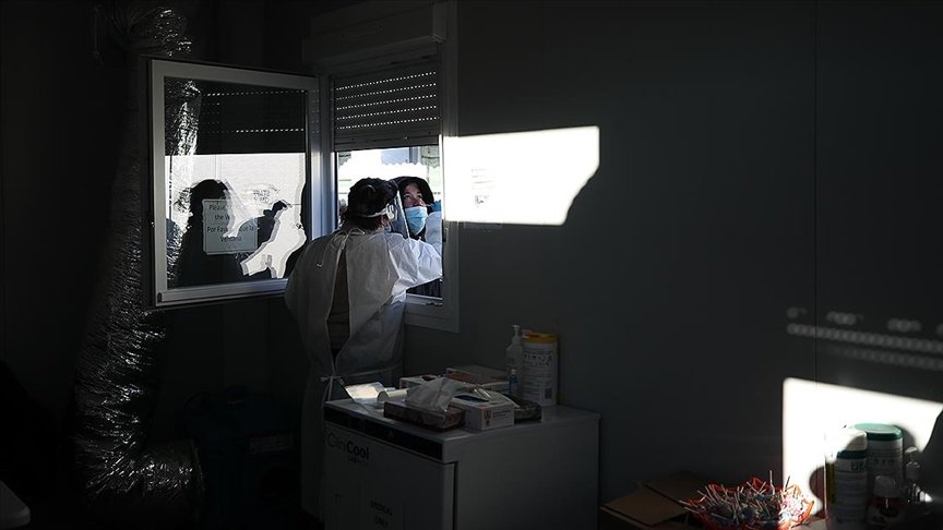 ABD’de Kovid-19 nedeniyle ölenlerin sayısı 273 bini geçti