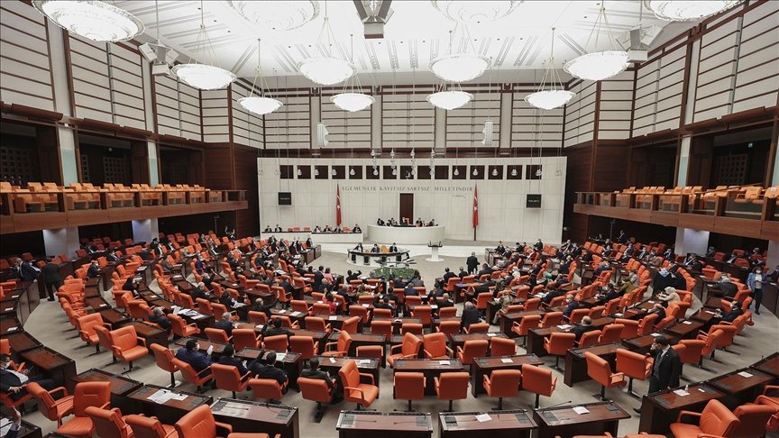 TBMM Genel Kurulunda, Milli Eğitim ile Ulaştırma ve Altyapı bakanlıklarının bütçeleri kabul edildi