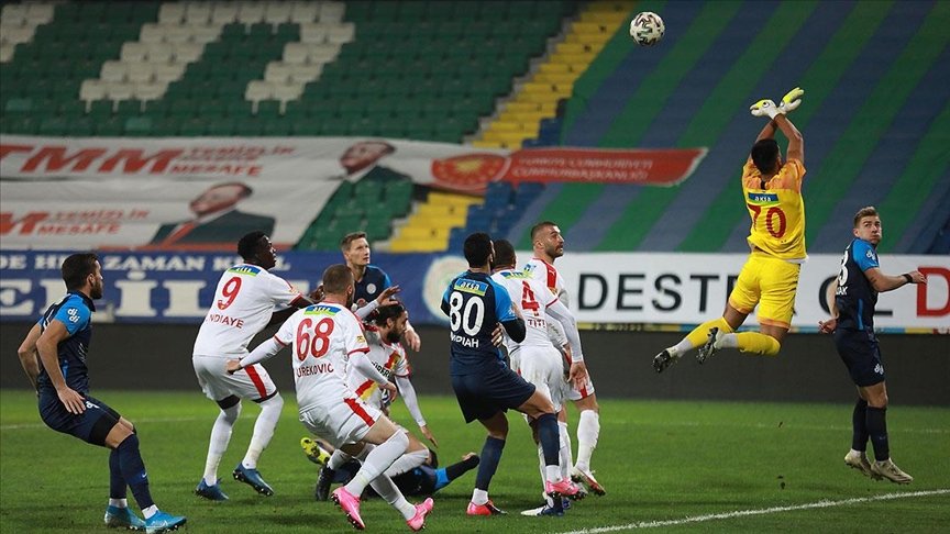 Çaykur Rizespor 3 puanı son dakikada aldı