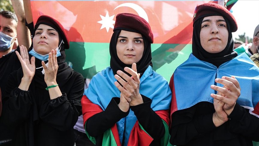 Azerbaycanlı gençler Çavuşoğlu’na teşekkür etti: Azerbaycan’a sevgi ve desteğinizi hissettik
