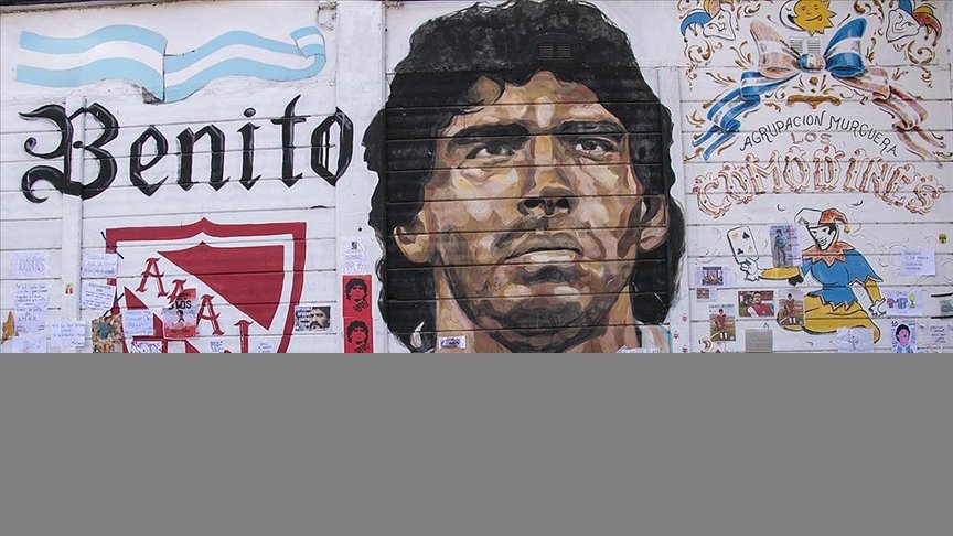 Hayranlarının gözünde tarihin en iyi futbolcusu: Maradona