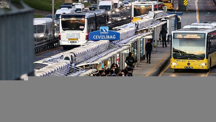 İstanbul’da toplu taşımada oluşabilecek yoğunluğun azaltılması için bazı tedbirler alındı