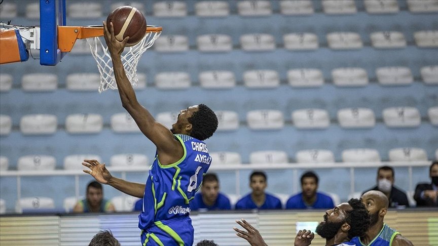 TOFAŞ’ta FIBA Şampiyonlar Ligi’nde grup liderliğiyle gelen tur sevinci