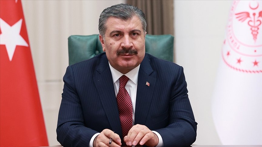 Sağlık Bakanı Koca: Uzun bir aradan sonra günlük hasta sayımız 1000’in altına indi