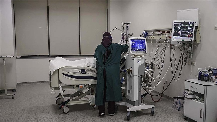 Türkiye’de 7 bin 489 kişinin Kovid-19 testi pozitif çıktı, 132 kişi hayatını kaybetti