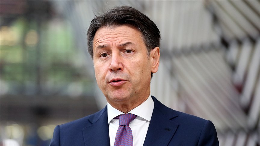 İtalya’da Başbakan Conte istifa etme niyetinde