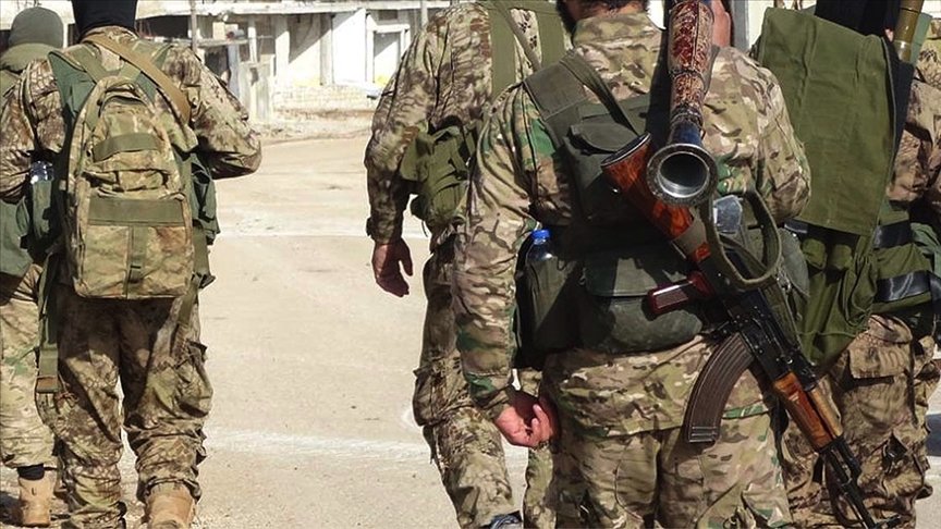 Esed rejimi ordusundan 40 asker muhaliflere sığındı