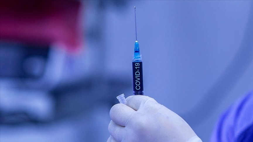 Güney Afrika’da aracı firma Kovid-19 aşısı için devletten dört katı fiyat istedi