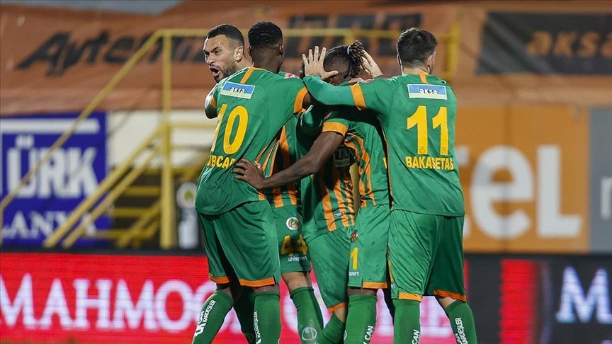 Aytemiz Alanyaspor, MKE Ankaragücü’nü 4 golle geçti