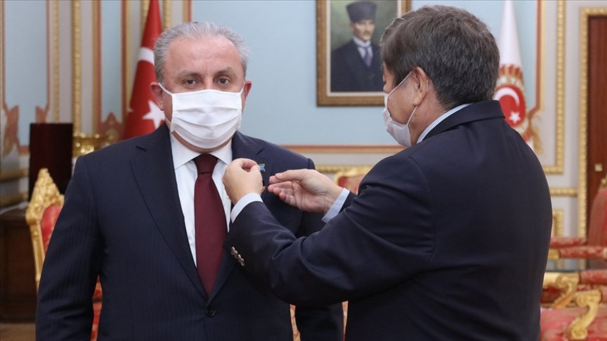 TBMM Başkanı Şentop’a TÜRKSOY’dan Abay Kunanbay Madalyası