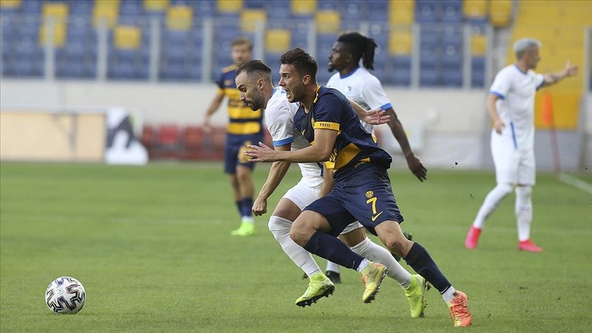 MKE Ankaragücü’nde Luka Adzic ile yollar ayrıldı