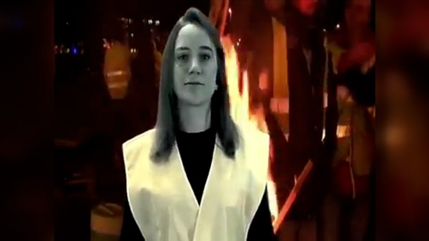 Moldova asıllı sanatçıdan Macron’un ‘İslam karşıtlığına’ Fransızca ‘Taleal Bedru’ ilahisiyle tepki
