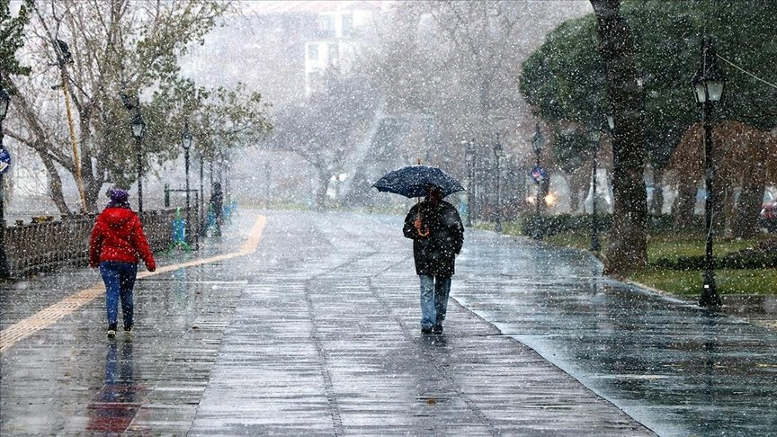İstanbul çevrelerinde karla karışık yağmur ve kar yağışı bekleniyor