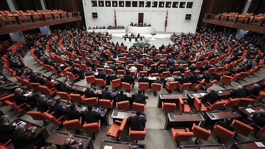 Türk askerinin Aden Körfezi’ndeki görev süresi 1 yıl daha uzatıldı