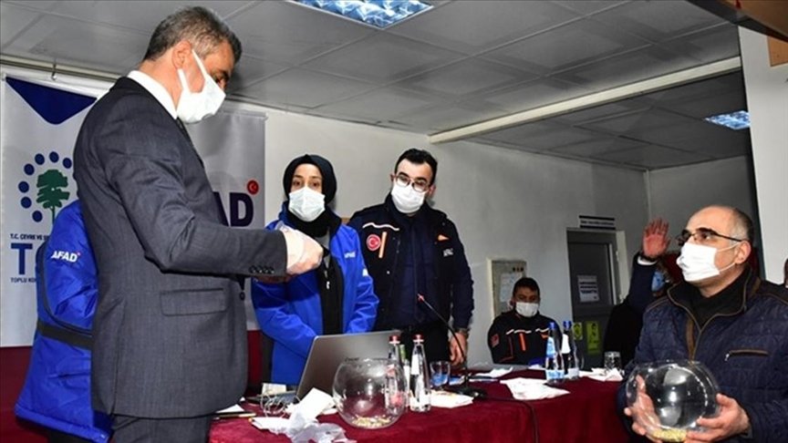 Malatya’nın Kale ilçesinde 309 deprem konutu hak sahiplerine teslim edildi