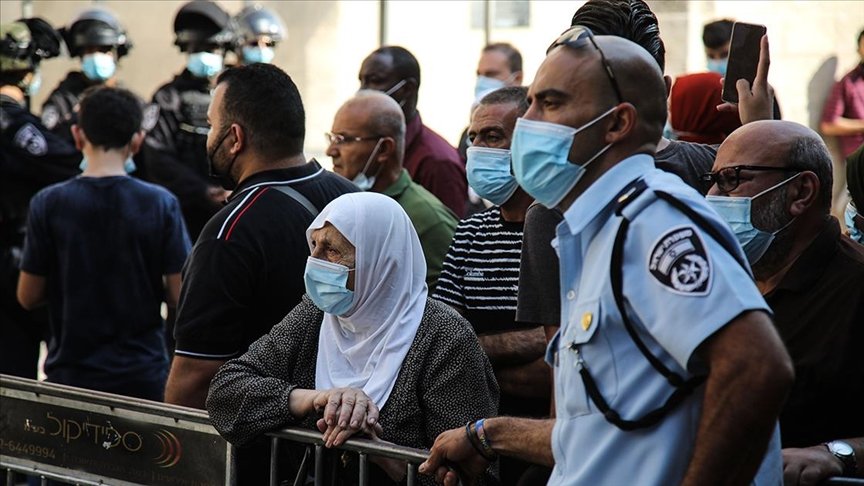 Hamas: İsrail, Filistinlilerin Mescid-i Aksa’ya ulaşmasını engellemek için bahaneler üretiyor