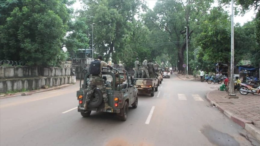 Mali’de darbeden 5 ay sonra askeri cunta feshedildi