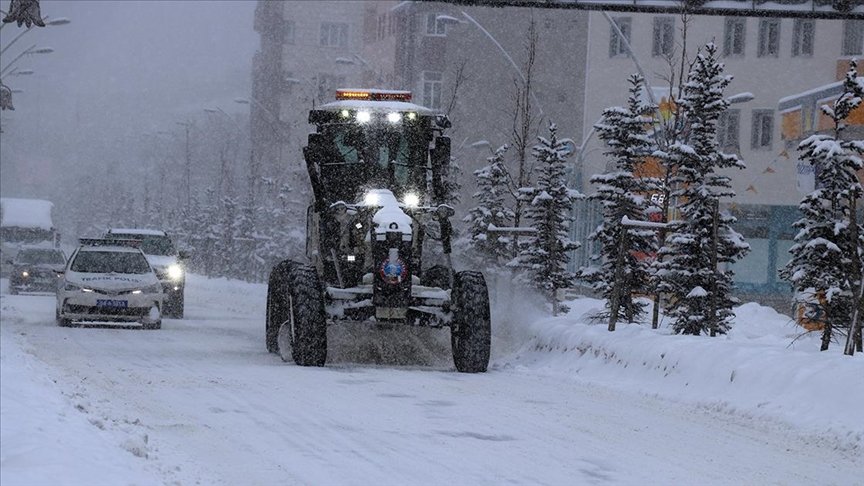 Ağrı’da termometreler sıfırın altında 28 dereceyi gösterdi