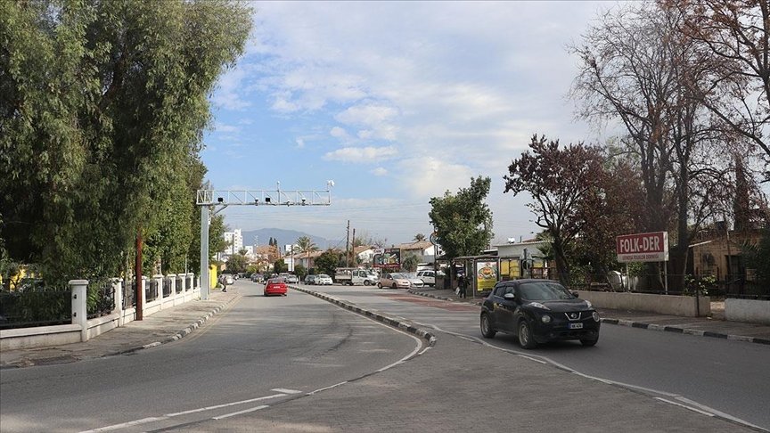 KKTC’de Kovid-19 tedbirleri kapsamında Lefkoşa’da 7, Girne’de 14 günlük tam kapanma başladı