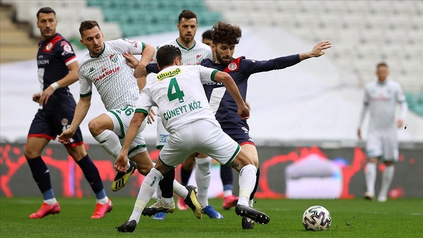 Fraport TAV Antalyaspor kupada çeyrek finalde