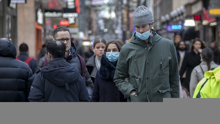 Almanya’da son 24 saatte 903 kişi Kovid-19’dan hayatını kaybetti