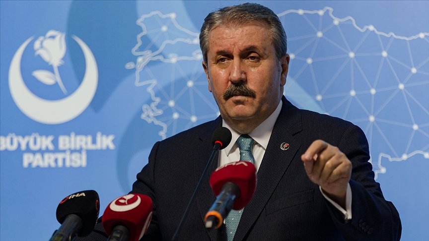 BBP Genel Başkanı Destici: Cumhurbaşkanını eleştirirken siyasi nezaket kurallarını bir kenara bırakamazlar