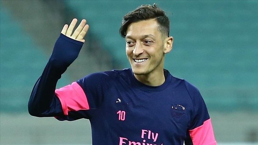 Mesut Özil’den Londra’ya veda videosu