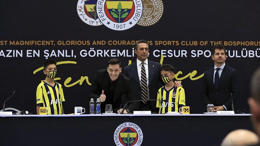 Mesut Özil resmen Fenerbahçe’de