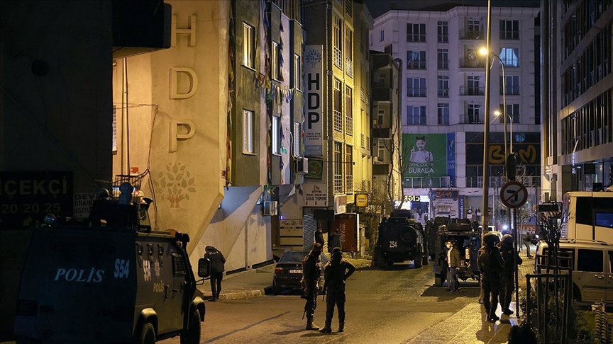 HDP Esenyurt ilçe binasına yönelik operasyonda gözaltına alınan İlçe Başkanı tutuklandı