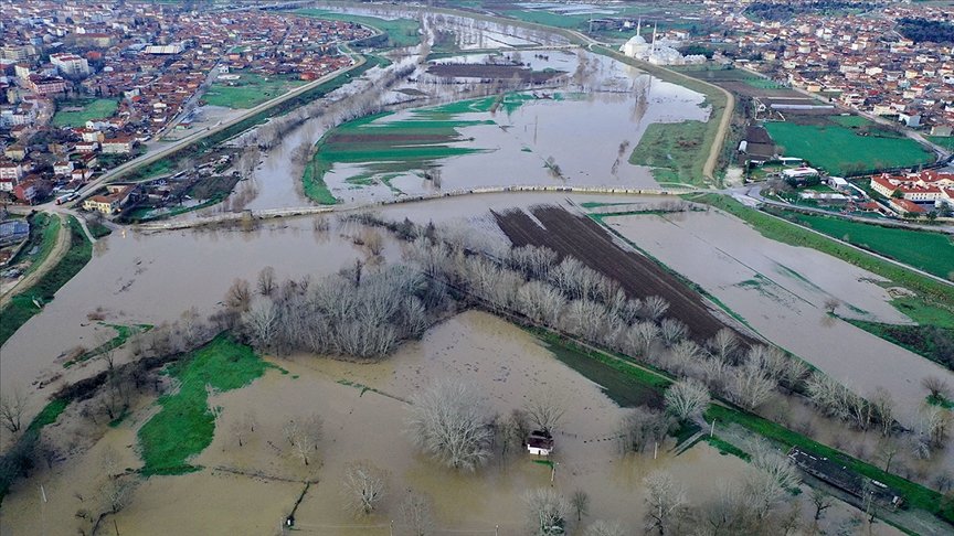 Sağanak kuraklık tehlikesi yaşayan Edirne’de barajları doldurdu
