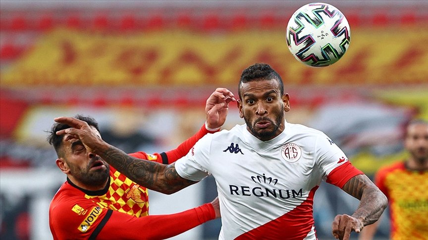 Antalyaspor’un deplasman galibiyeti özlemi dindi