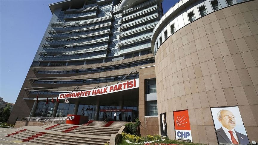 Antalya İbradı Belediye Başkanı Serkan Küçükkuru, CHP’den istifa etti