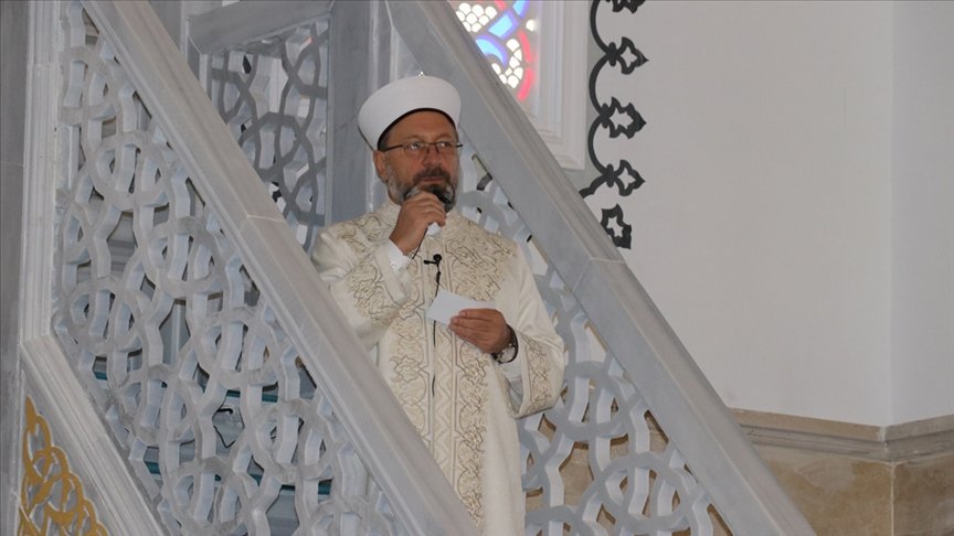 Diyanet İşleri Başkanı Erbaş cuma hutbesinde kadınların miras hakkına vurgu yaptı