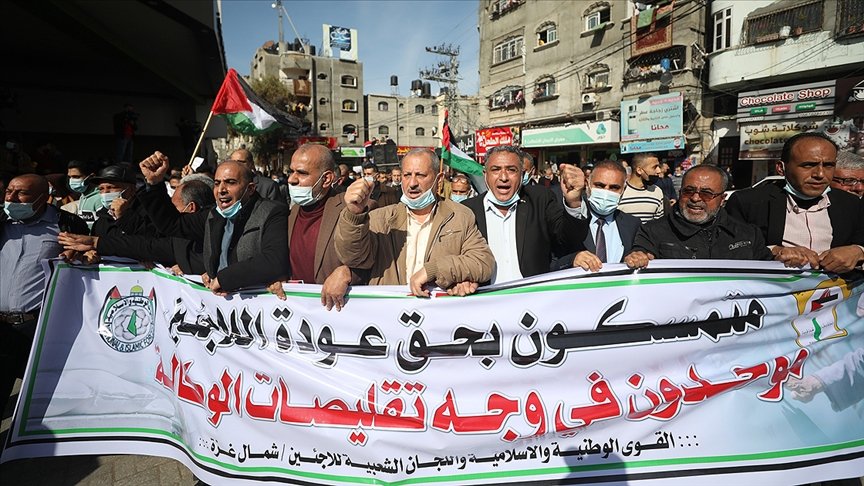 Filistinliler BM yardım kuruluşunun sunduğu hizmetleri azaltmasını Gazze’de protesto etti