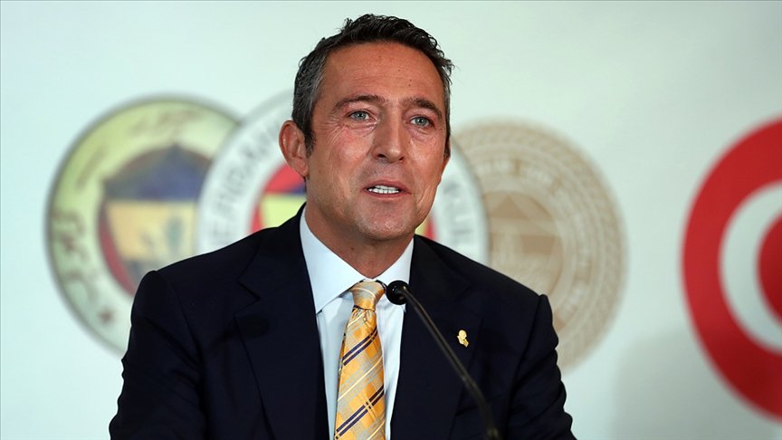 Fenerbahçe Kulübü Başkanı Ali Koç’tan Mesut Özil mesajı: Evin oğlu evinde başarılı olacaktır
