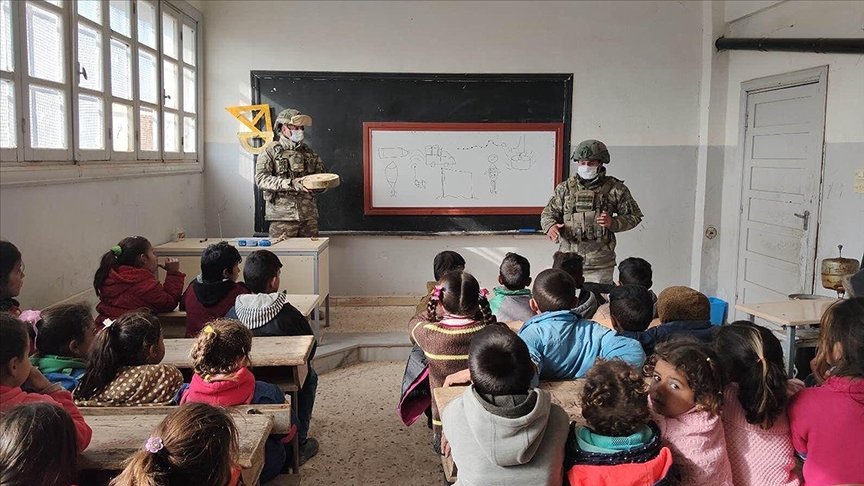 Barış Pınarı bölgesinde PKK/YPG’nin tuzakladığı mayın/EYP’lere karşı eğitimlere devam ediliyor