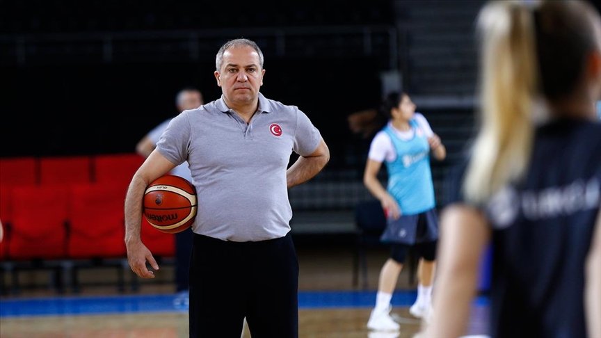 Galatasaray Erkek Basketbol Takımı’nda başantrenörlük görevine Memnun getirildi
