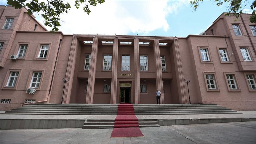 Yargıtay ‘kabadayılık yapma’ sözünün hakaret olmadığına hükmetti