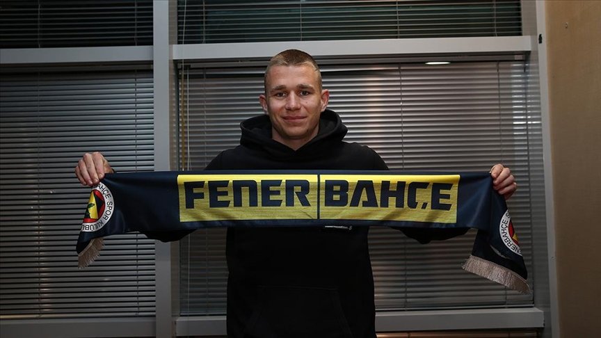 Fenerbahçe’nin yeni transferi Szalai: Kendimi Real Madrid’e transfer olmuş gibi hissediyorum