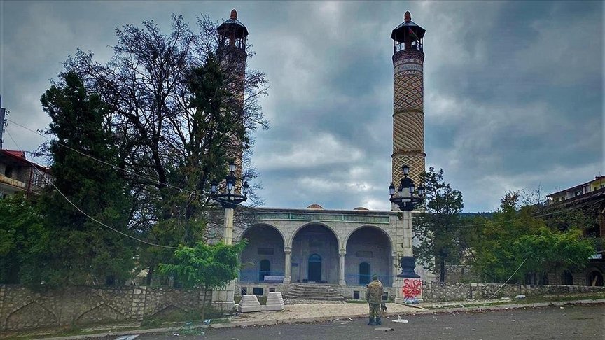MHP heyeti, Azerbaycan’ın Şuşa kentinde okul binası için yer tespiti yapacak