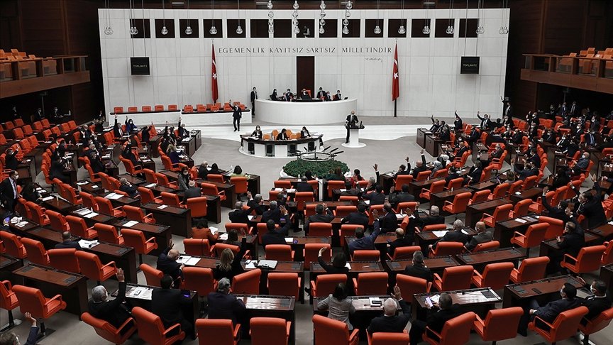 TSK deniz unsurlarının Aden Körfezi’ndeki görev süresi bir yıl daha uzatıldı