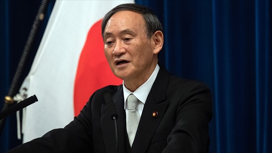 Kovid-19’dan günlük can kaybı ilk kez 100’ü geçen Japonya’da Başbakan ‘gençlerin bilinçsizliğinden’ yakındı
