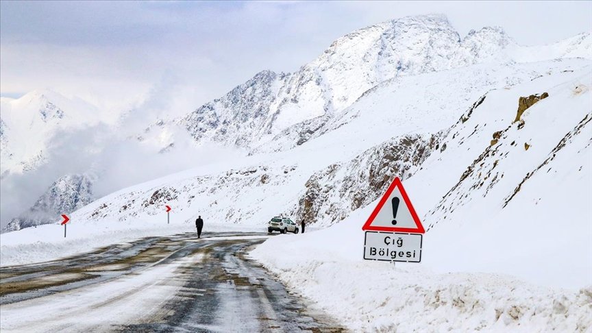 Dört il için çığ, buzlanma ve don uyarısı