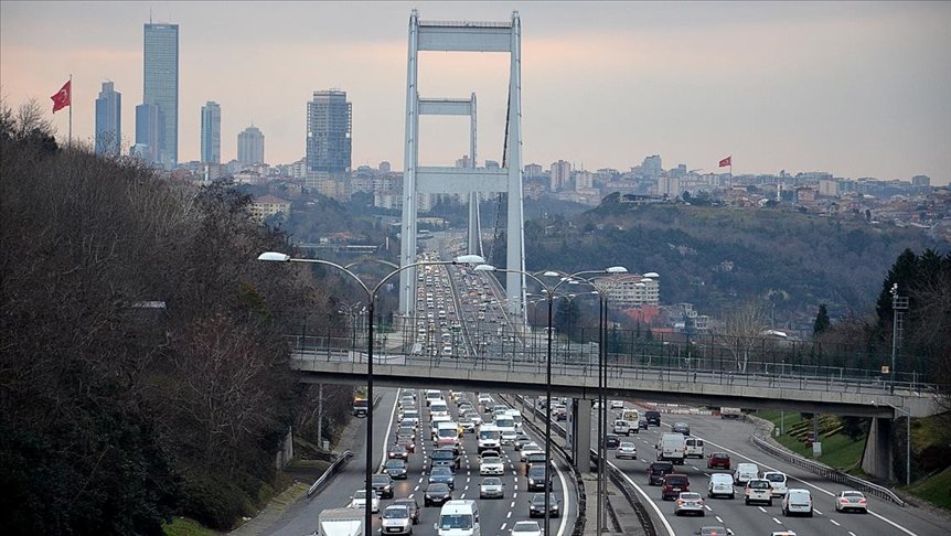 İstanbul’da haftanın ilk iş gününde trafik yoğunluğu arttı