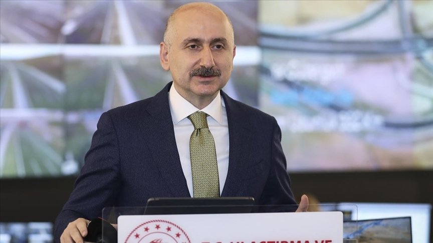 Bakan Karaismailoğlu: Genişbant internet abone sayımız 82,4 milyona ulaştı, mobil abone sayımız 82,1 milyonu geçti